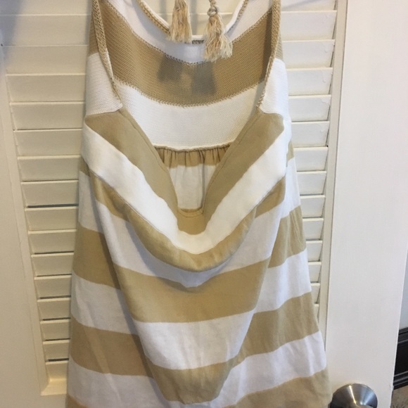 Medium GAP Halter top - Picture 3 of 7